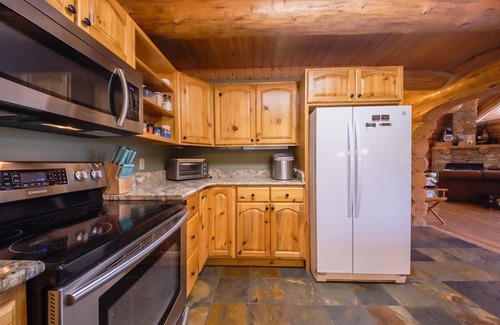 Rexford Cabina | Maggie’s Cabin – Secluded 3 BDR, w/optional boat rental