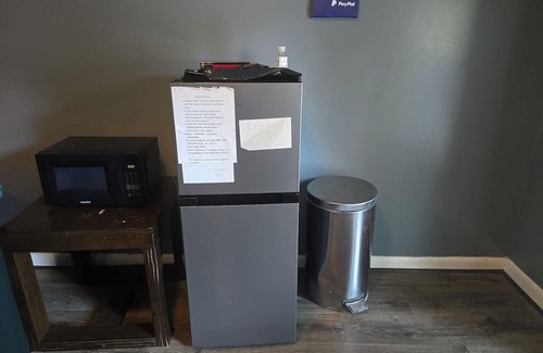 Owings Mills Casa | Charming 1-bedroom,with Living room BASEMENT APT in Owings Mills with a POOL!