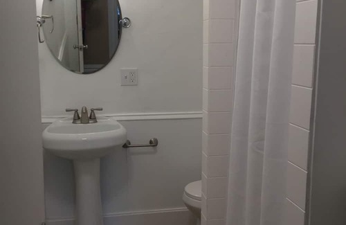 Reno Apartamento | Riverside Retreat - Remodeled Downtown Apartment with Balcony and Great Views