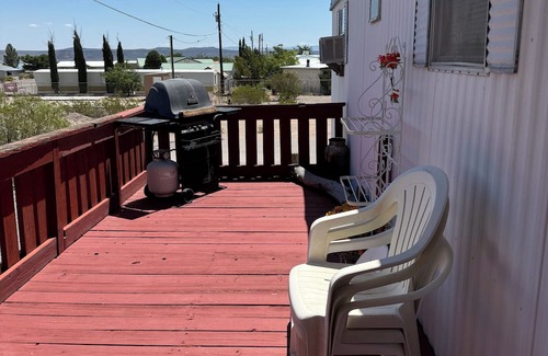 Elephant Butte Casa | Cozy 2-bedroom mobile home in enchanting Elephant Butte with AC, WiFi, and quiet