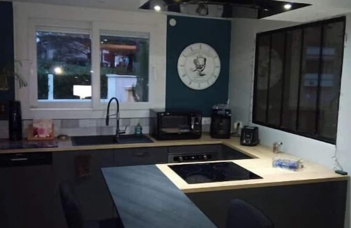 Romans-sur-Isere Casa | Romans sur Isère, Maison Calme Tout Confort