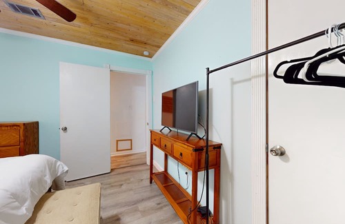 Fort Morgan Pines Casa | Cozy home across from the beach w/ sunrise and sunset views