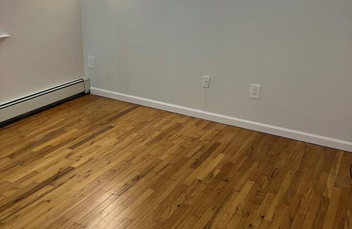 Stamford Apartamento | Newly renovated 1bd clean and bright apartment close to train! Soon furnished.