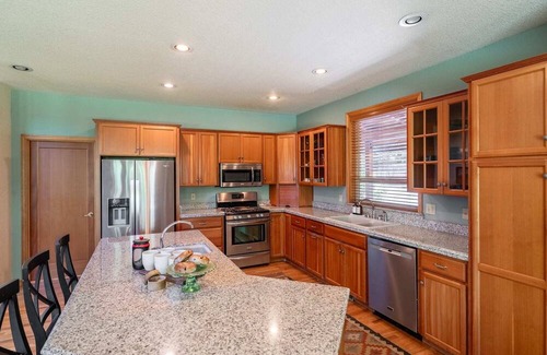 Ashland Casa | The Hux- Make Memories in Ashland