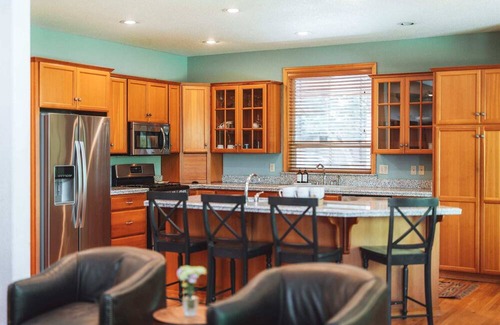 Ashland Casa | The Hux- Make Memories in Ashland
