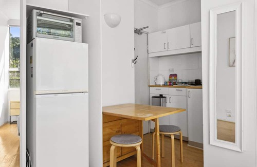 Darling Point Apartamento | Elegant Studio with Rooftop Harbour Views