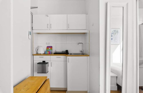 Darling Point Apartamento | Elegant Studio with Rooftop Harbour Views