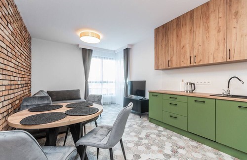 Mlyniska Apartamento | Doki- Pistacjowy by Grand Apartments