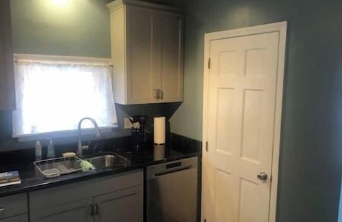 Milford Casa | Forest Casa Familiar