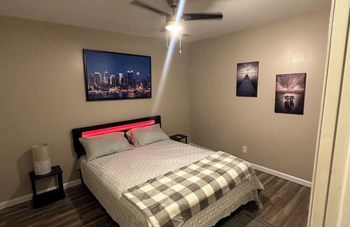 Sylvan Hills Casa | Cozy chill spot 3 bedroom house 2 full bath . In the heart of the city.