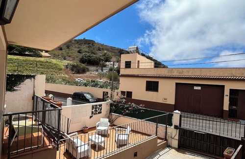 Las Mercedes Chalet De Esquí | Townhouse Banot. Private garden. Unique Hiking Routes