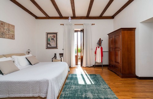 Pedara Villa | Beautiful private villa for 8 people with private pool, WIFI, TV and parking