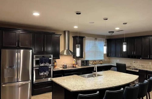 OakLeaf Plantation Casa | Restful private suite on golf course