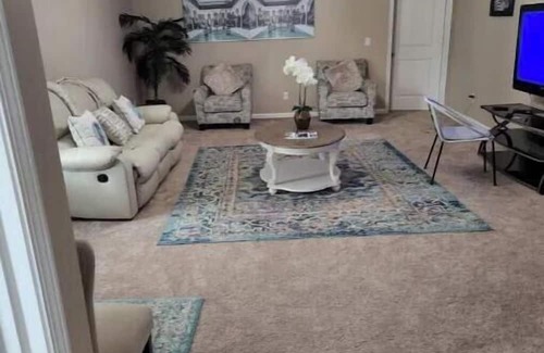 OakLeaf Plantation Casa | Restful private suite on golf course