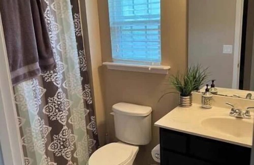 OakLeaf Plantation Casa | Restful private suite on golf course