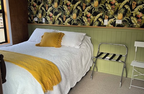 Clyde Apartamento | Pyke Cottage. Cosy, comfortable studio unit, walking distance to town centre