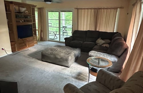 Effingham Casa | Retreat at the lake