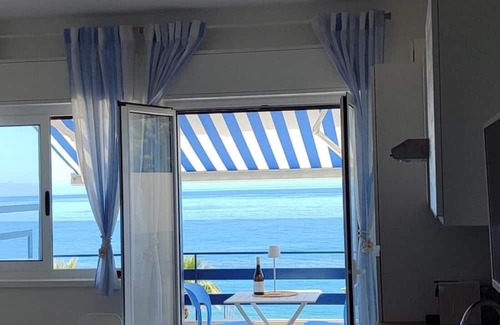 Sant'Alessio Siculo Apartamento | apartment near taormina, sant'alessio siculo(me)
