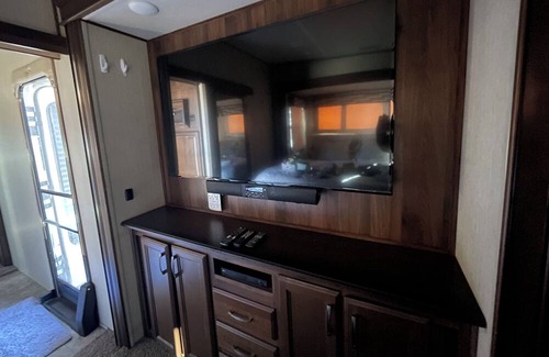 Aztec Casa | One bedroom RV in a country atmosphere. Very nice. Close to Aztec Ruins.