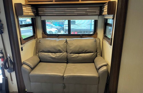 Aztec Casa | One bedroom RV in a country atmosphere. Very nice. Close to Aztec Ruins.