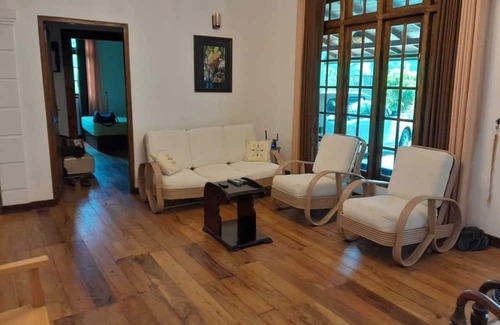 Naula Casa | A cozy bungalow on a mountain with a majestic view!