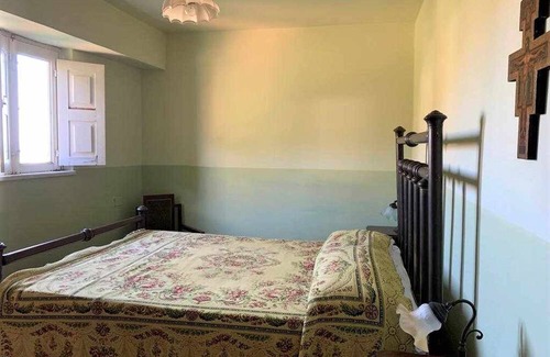 Malfa Casa | Casa Pomelia, antique style in Malfa center