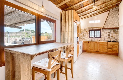 Benissa Chalet De Esquí | Chalet 'Casa Stone' with Mountain View, Private Pool and Wi-Fi