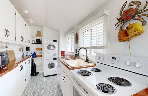 North Beach Casa | Charmingly restored, dog-friendly retreat with great deck & walkable location