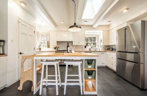 Broadmoor Cabaña | Storybook Cottage, Near Garden of the Gods & Broadmoor, Gorgeous Outdoor Living