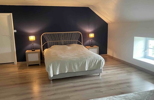 Jussy-le-Chaudrier Casa | Maison de Charme au Milieu D'un Parc Arboré