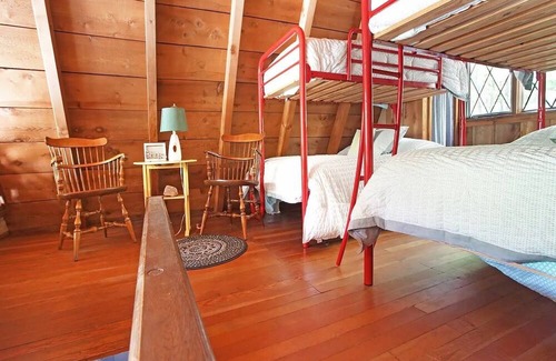 Paris Cabaña | A-Frame Cabin on Muskegon River- Outdoor Adventures await!