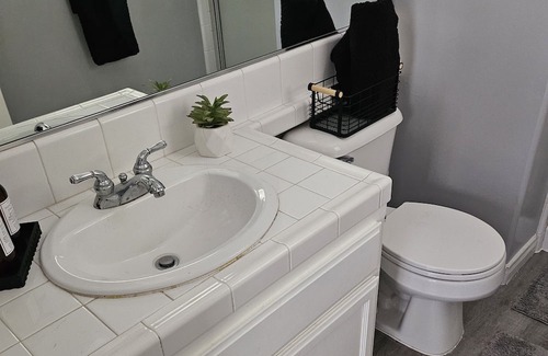 Greenacres Apartamento | LOCATION!! Few minutes away River Park and shopping center