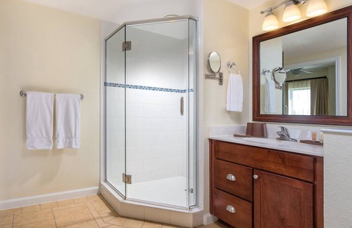 Townsite Condominio | Club Wyndham Oceanside Pier Resort