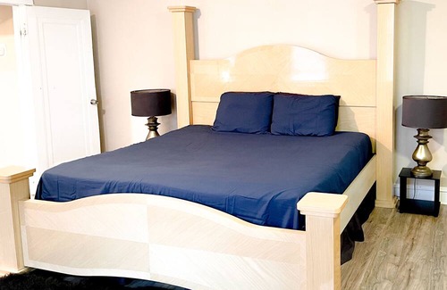 Mayfair Apartamento | LoftBach 1-bedroom apartment Extremely Spacious / WiFi in terrific Philadelphia.