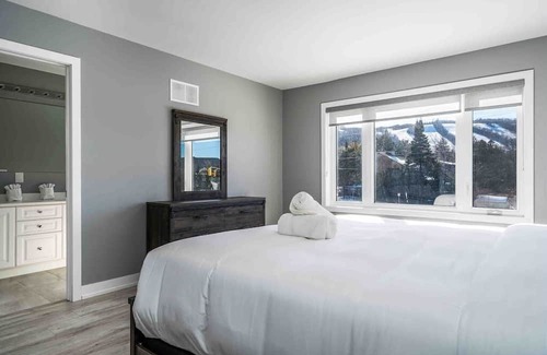 The Blue Mountains Casa | Newly built Village 3 Bedroom /Shuttle Bus