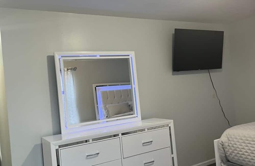 Lower Vailsburg Apartamento | BFL Cozy Entire 3 Bedroom & 2 Bathroom