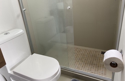 Carmen Apartamento | Habitación con Baño Privado y Estacionamiento