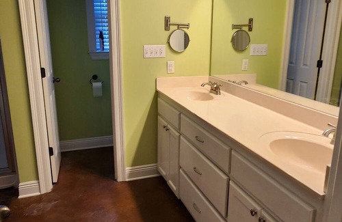 Addis Casa | Quiet Country Home Near LSU and Southern and Downtown Baton Rouge!