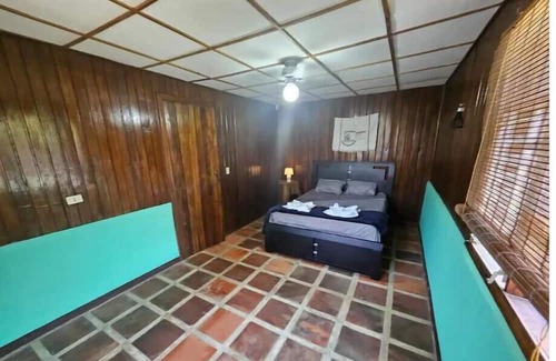 Esparza Otro | "Villa Pochote" 3B and pool for a relaxing getaway.