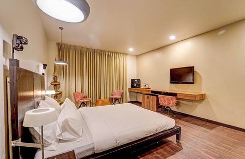 Thousand Lights West Hotel | Palette - The Slate Hotel