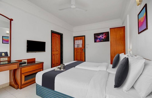 Pune Hotel | Hotel Golden Emerald