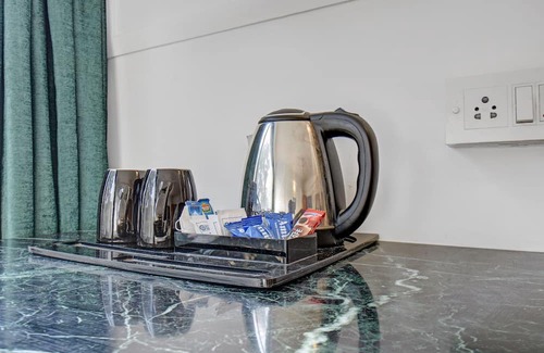 Pune Hotel | Hotel Golden Emerald