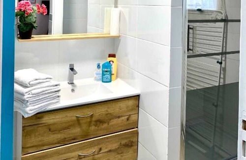 Pontault-Combault Apartamento | Homerez - Nice apartement for 6 ppl. with terrace at Pontault-Combault