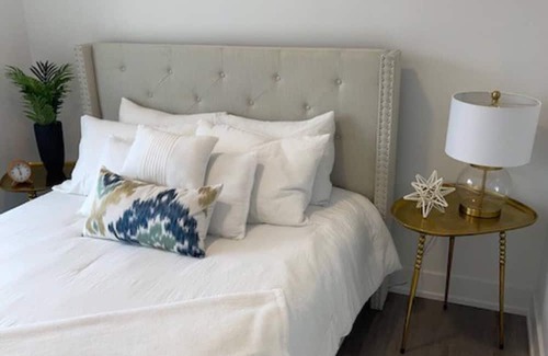 Fenelon Falls Apartamento | Deluxe Place on Kawartha Lakes