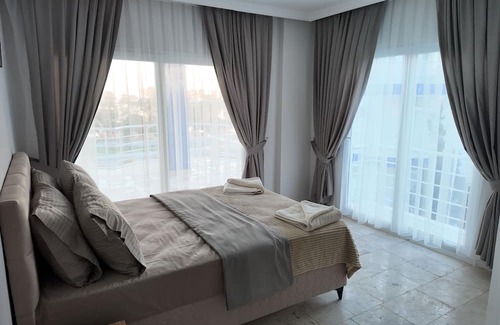 Akbuk Apartamento | Luxury 2 Bedrooms Beachfront Apartments on the Sunny Turkish Riviera -C1 Ground