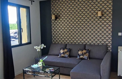 Pleugriffet Casa | Homerez - Big house for 12 ppl. with spa and terrace at Pleugriffet