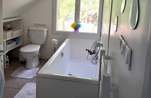 Saint-Cyr-la-Riviere Casa | Homerez - Nice house for 4 ppl. with garden and terrace at Saint-Cyr-la-Rivière