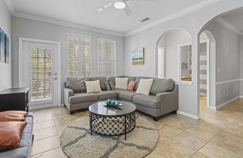 University Heights Condominio | Luxury 3 BR Condo next to Shands/ UF/ Sorority Row