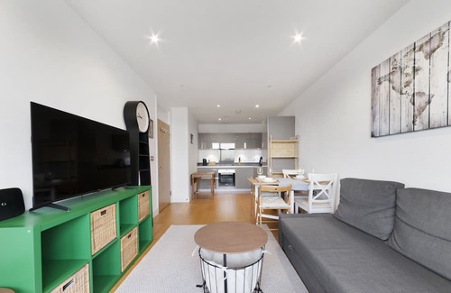 Bromley South Apartamento | Charming Bow Retreat: Your Gateway to London's East End. Sleeps 4!