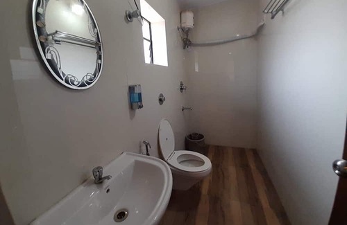 Holy Cross Colony Hotel | Collection O Hotel Grey Jade